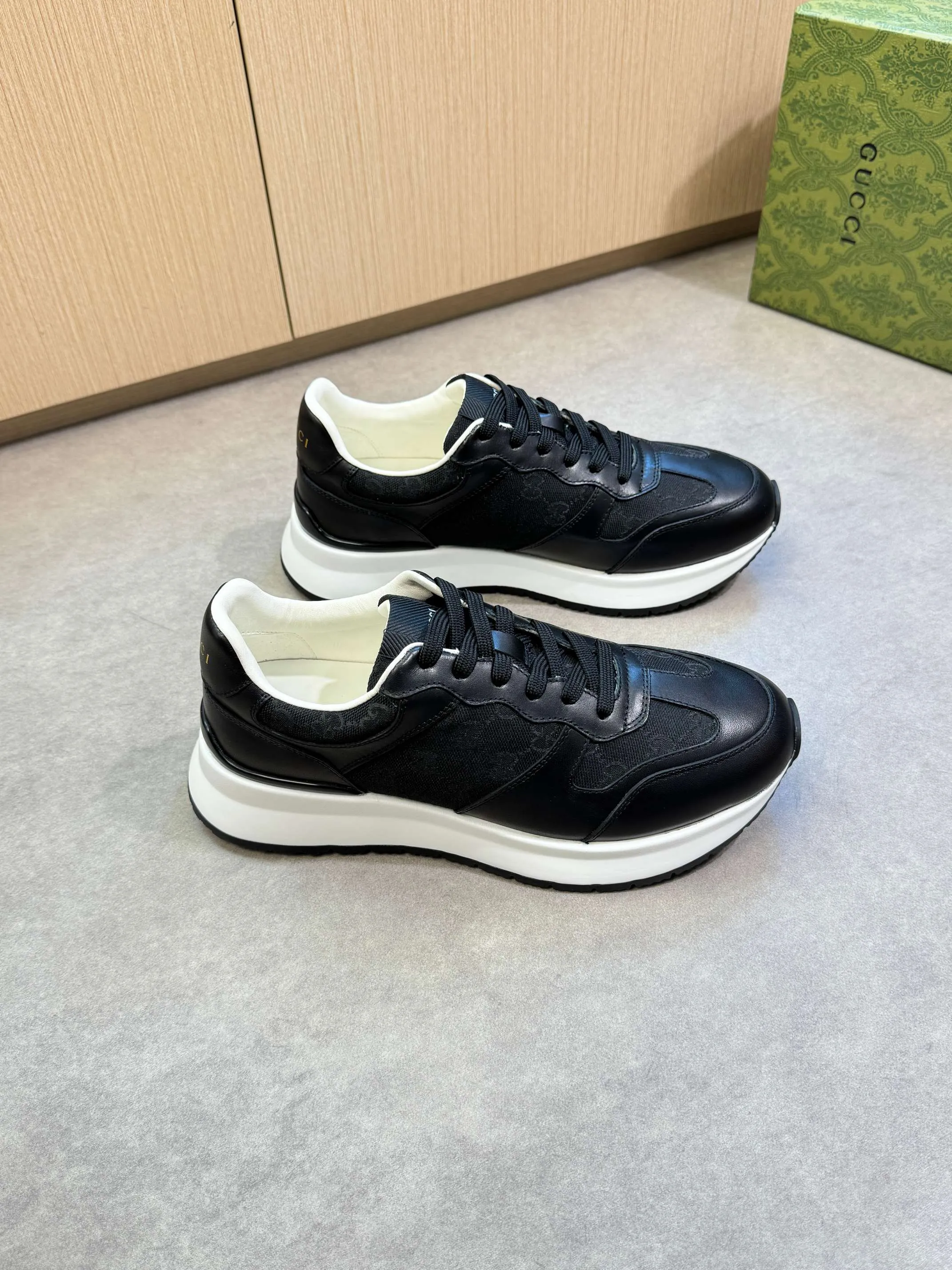 Men's shoes 💰800 [Gucci] Gucci - High-end quality original single casual sports shoes - Upper: 🔝 Nappa calfskin, brand totem cloth, tongue cloth label, heel silk screen brand LOGO - Lining: water-dyed cowhide - Outsole: ultra-light T men's shoes 💰U·Rubber; two-color molded outsole -Super high quality control·Fine workmanship: highlighted (high-end·luxury·grade) -Size :38-44 (45, can be customized)·GC0372